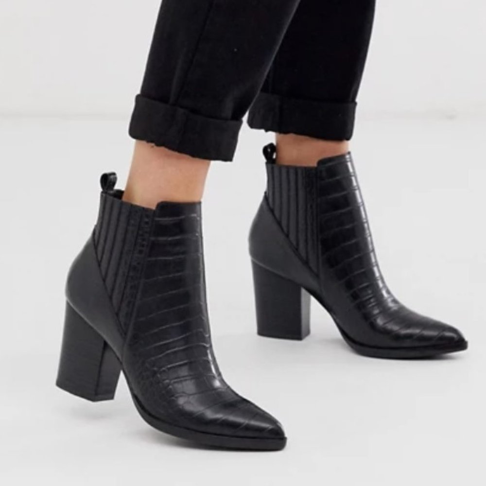 NWT Steve Madden Justina Croc Ankle Boot